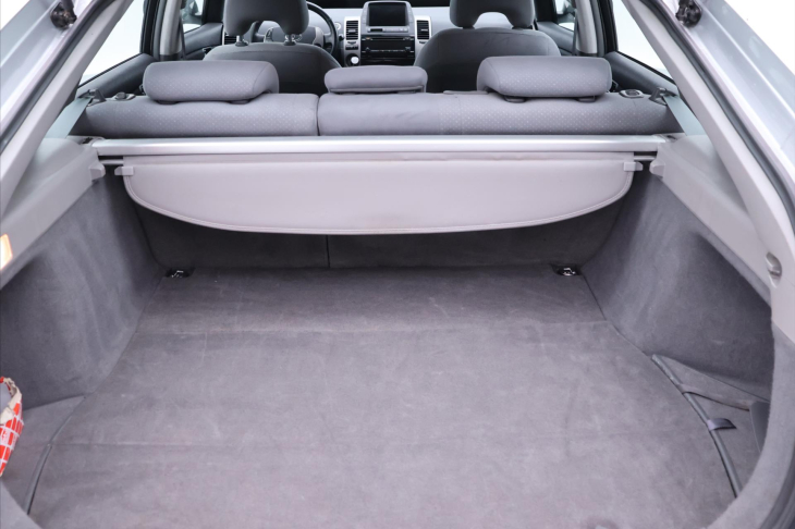 Toyota Prius 1,5 57kW Klima Hybrid Nová baterie