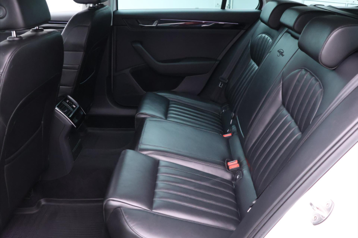 Škoda Superb 2,0 TDI 140kW DSG L&K Xenon