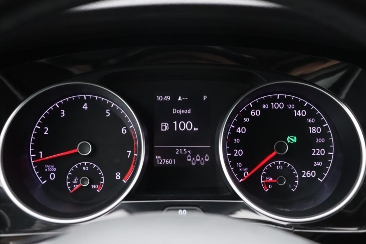 Volkswagen Touran 1.4 TSI 110kW DSG 7-Míst 1.Maj.