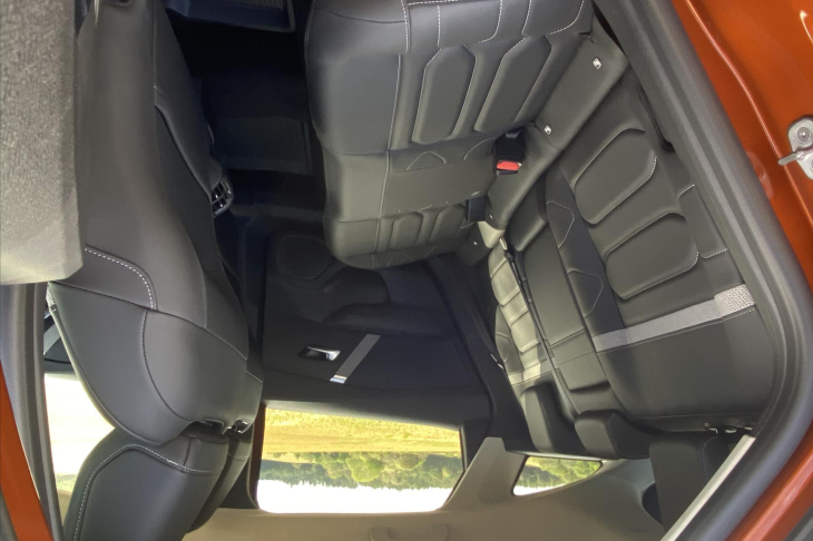 Citroën C4 1,2 PT 96kW Shine Aut Kůže HUD
