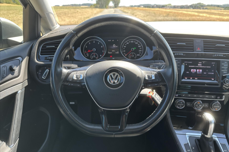 Volkswagen Golf 1,4 TSI 90kW DSG Highline Xenon
