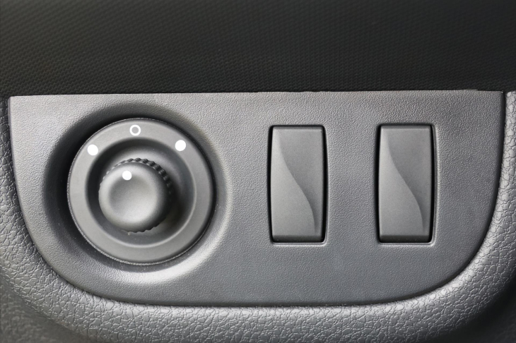 Dacia Logan 1,0 SCe Klimatizace CZ