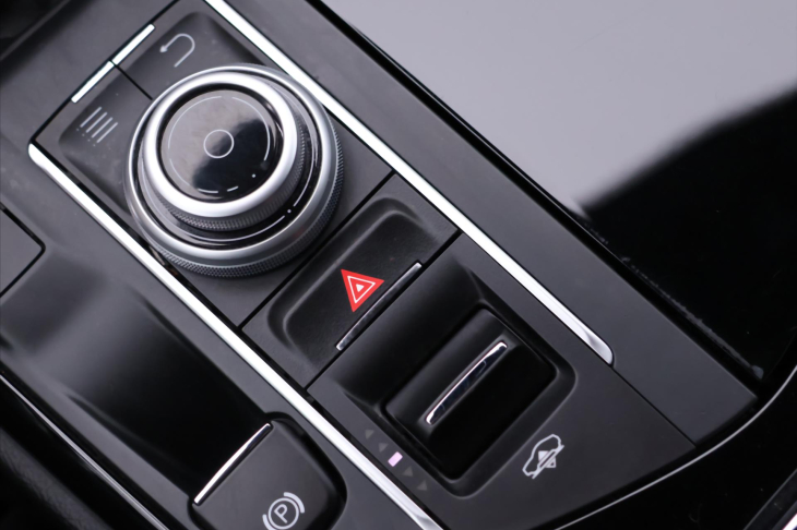 Maserati Levante 3,0 D 184 kW 4x4 Automat Kůže