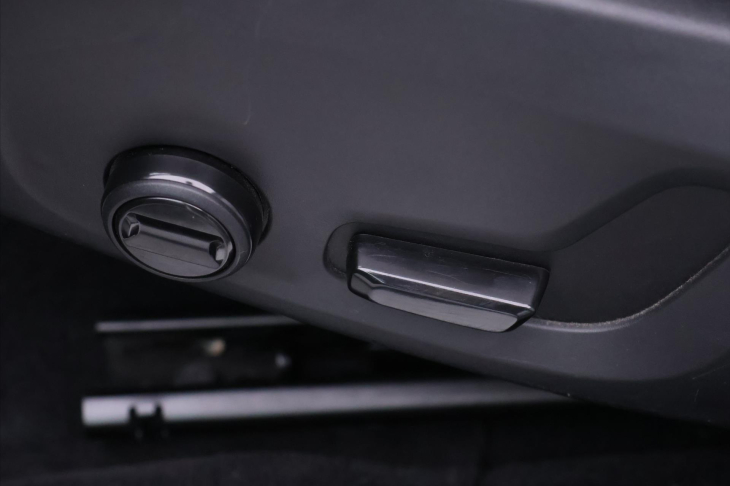 Volvo V60 2,0 D4 Drive-E Aut. AWD CZ DPH