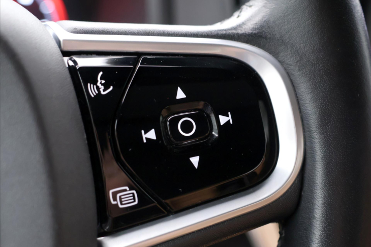 Volvo V90 2.0 D3 110kW Momentum LED