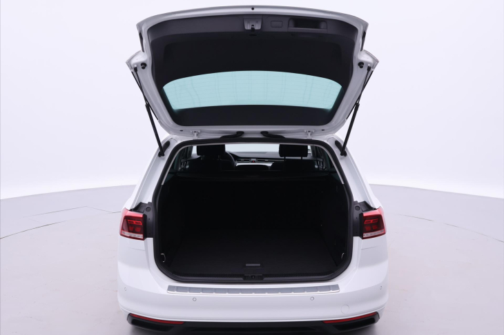 Volkswagen Passat 2,0 TDI DSG Business 1.Maj DPH