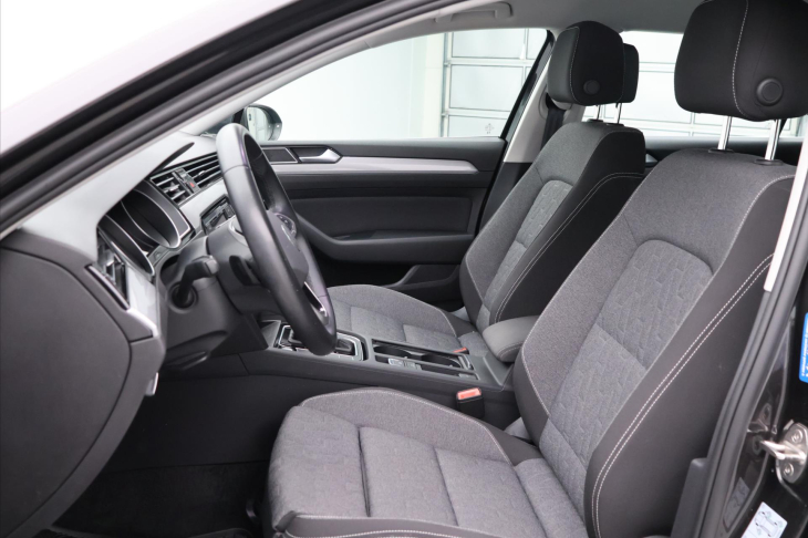 Volkswagen Passat Variant 1,5 TSI EVO 110kW Klima CZ DPH