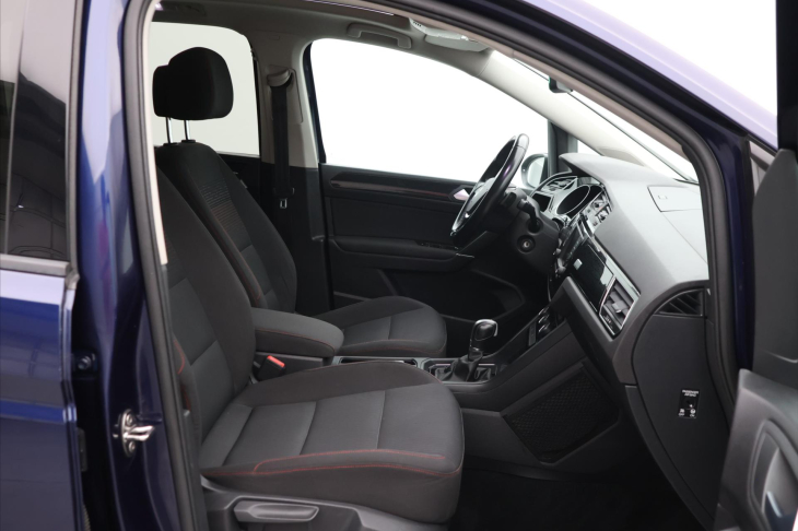Volkswagen Touran 2,0 TDI 110kW DSG Sound 7-Míst