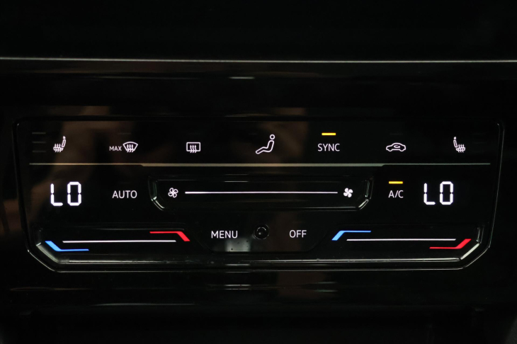 Volkswagen Passat 2,0 TDI DSG Business 1.Maj DPH