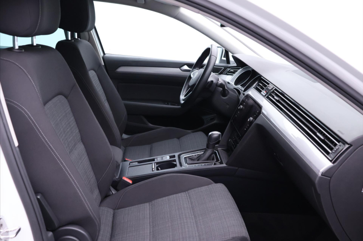 Volkswagen Passat 2,0 TDI 110kW DSG Matrix DPH
