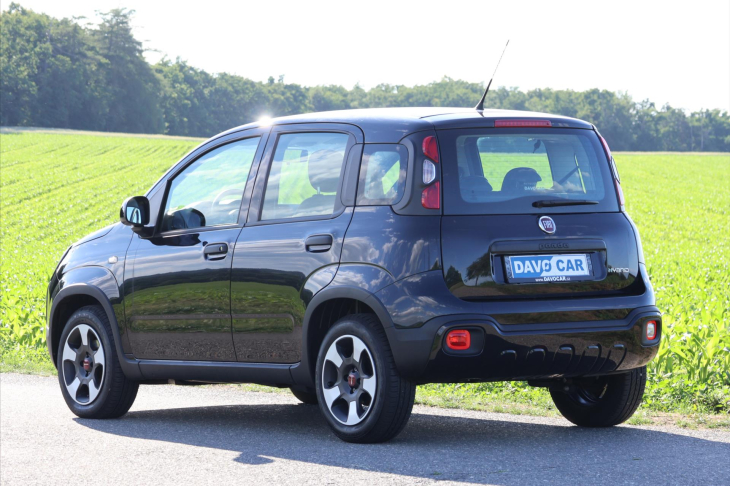 Fiat Panda 1,0 i Hybrid Cross Klima DPH