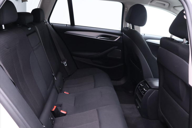 BMW Řada 5 2,0 525d 170kW Aut. Navi LED