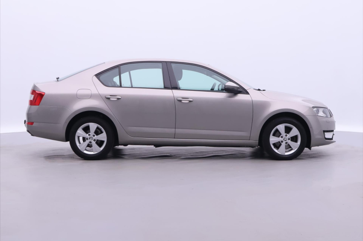 Škoda Octavia 1,4 TSI 103kW Elegance Xenon