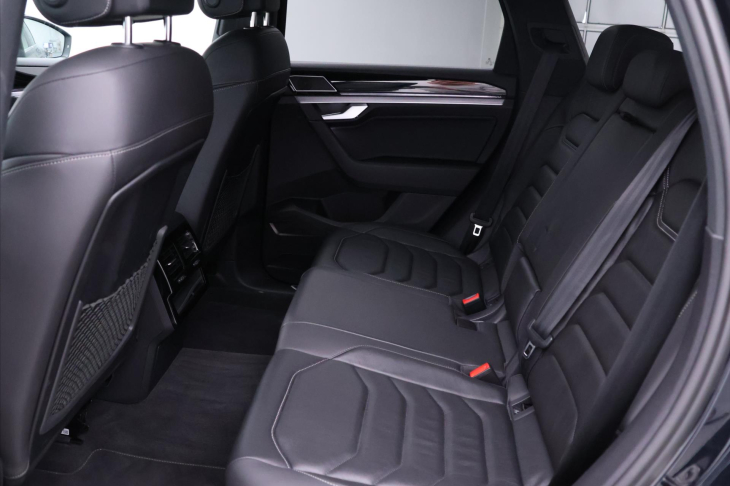 Volkswagen Touareg 3,0 TDI 210kW 4M R-Line DPH