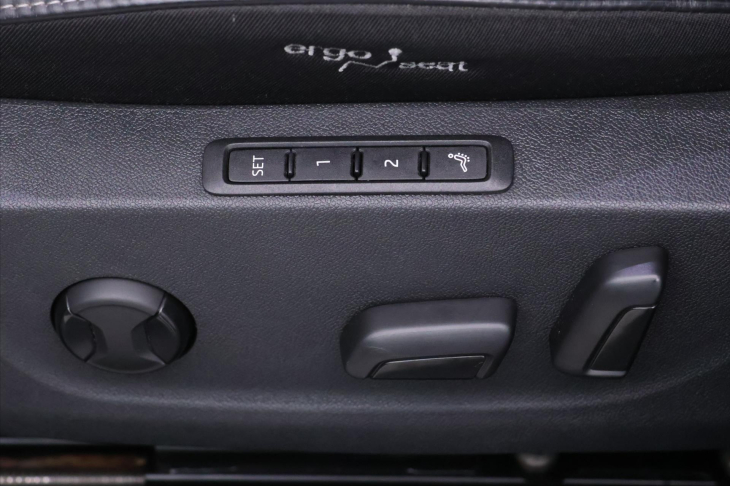 Škoda Octavia 2,0 TDI DSG Style Kůže Matrix