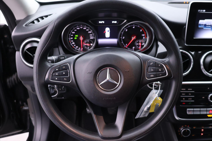 Mercedes-Benz CLA 1,5 180CDI 80kW Navi Kůže