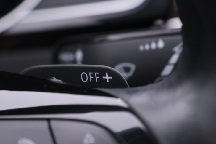 Volkswagen Passat 2,0 TDI 140kW R-line 4M CZ DPH