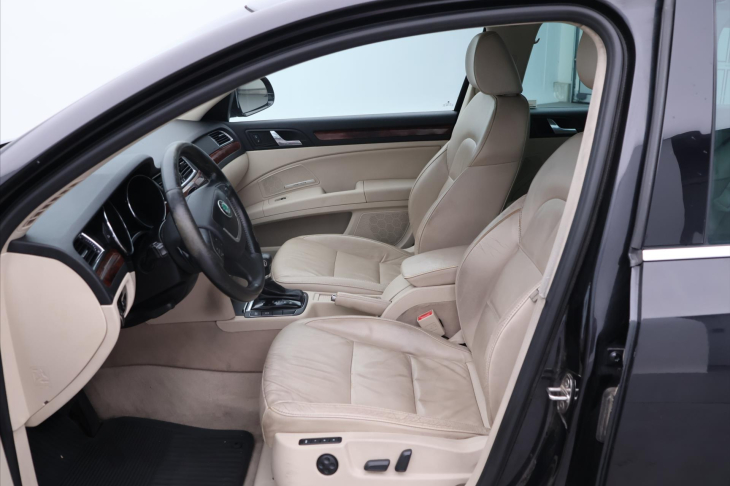 Škoda Superb 3,6 FSI 191kW Exclusive 1.Maj