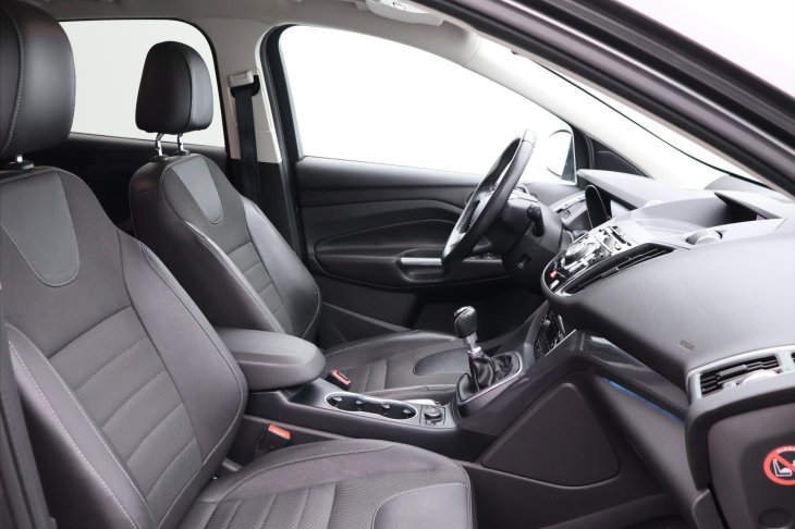 Ford Kuga 1,5 EcoBoost Titanium