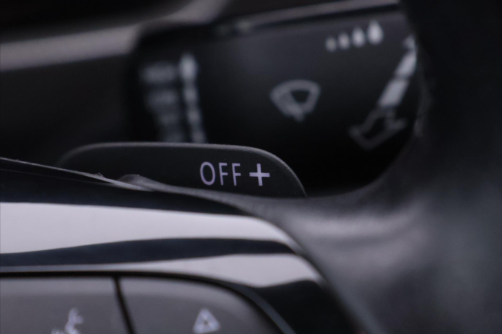 Volkswagen Touran 1,6 TDI 85kW DSG Navi Tažné