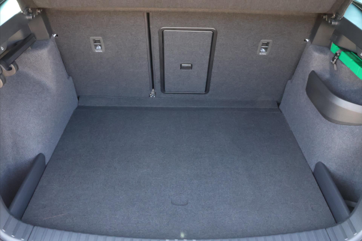 Škoda Karoq 2,0 2.0 TDI Sportline 4x4 DSG