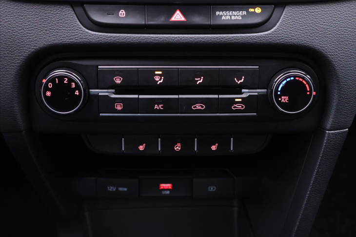 Kia Ceed 1,5 T-GDI 118kW Exclusi CZ DPH