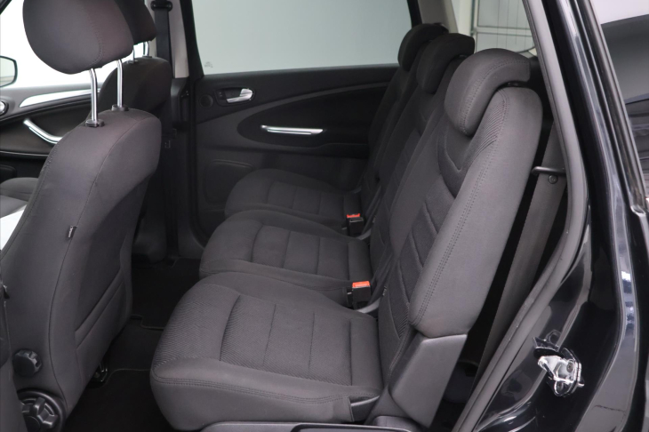 Ford S-MAX 2,0 TDCI 103KW 7 MÍST KLIMA