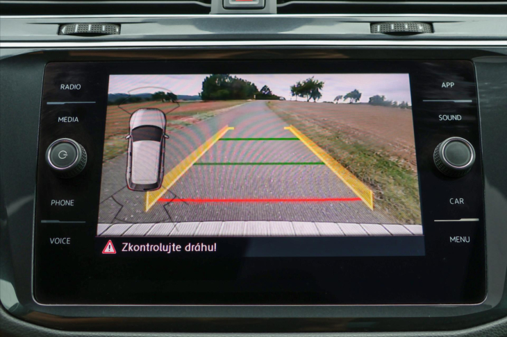 Volkswagen Tiguan 2,0 TDI DSG 4x4 CZ DPH R-Line