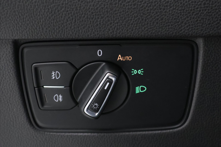 Volkswagen Passat 2,0 TDI 140kW CZ R-line DPH