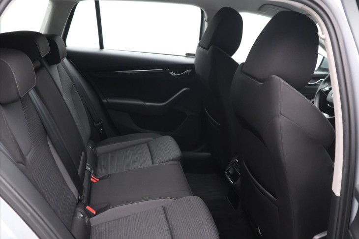 Škoda Octavia 2.0 TDI Aut.klima Ambition DPH