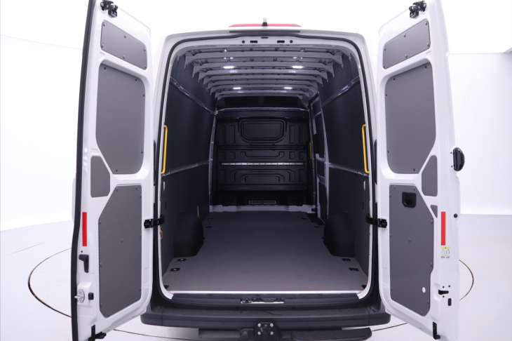 Volkswagen Crafter 2,0 TDI 35 Automat L5H2 Tažné