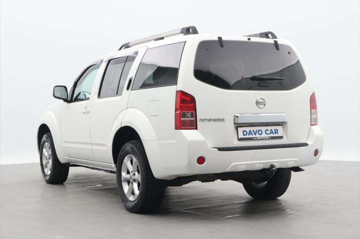 Nissan Pathfinder 2,5 dCi 140kW 4x4 7-Míst Tažné