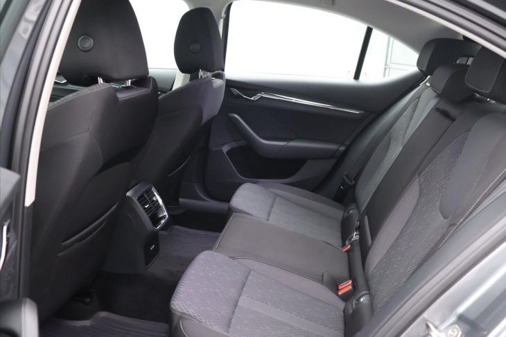 Škoda Octavia 1,5 e-TEC 110 kW Style DSG Matrix