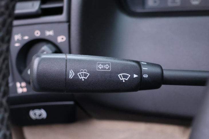 Mercedes-Benz SL 5,0 500 Roadster 235kW