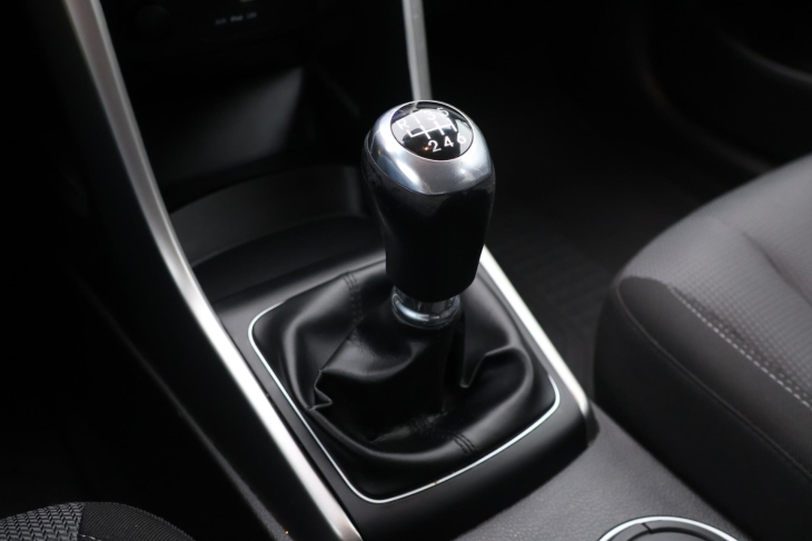 Hyundai i30 1,6 GDI 99kW Trikolor Style CZ