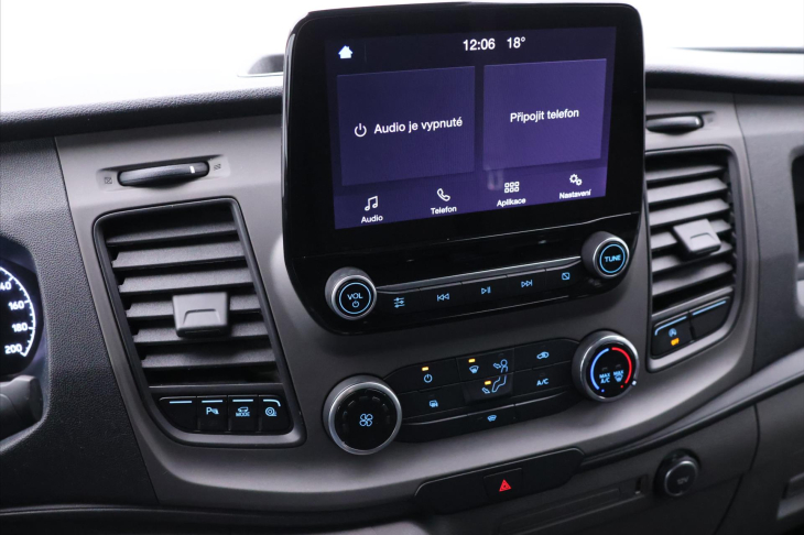 Ford Transit Custom 2,0 TDCI Aut. L2 6-Míst DPH