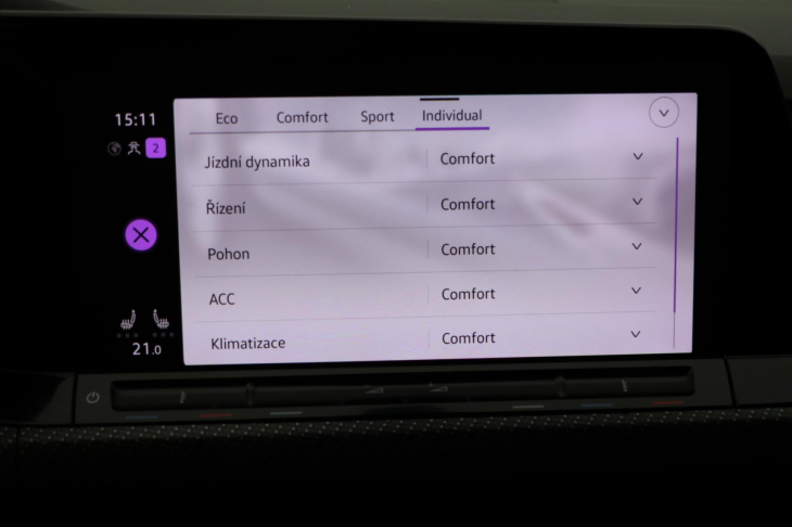 Volkswagen Golf 2,0 TDI R-line DSG Virtual DPH