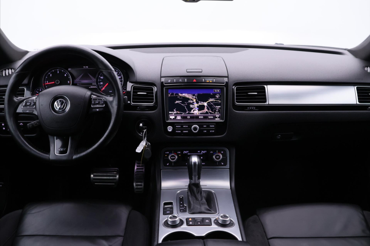 Volkswagen Touareg 3,0 TDI V6 DSG R-LINE CZ 4M