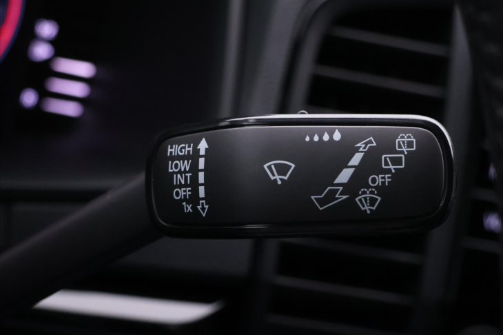 Škoda Karoq 2,0 TDI 4x4 DSG Sportline CZ