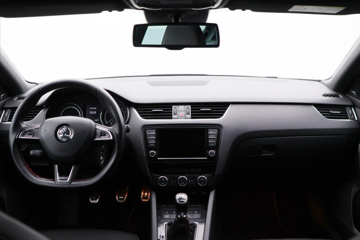 Škoda Octavia 2,0 TDI 135kW RS Xenon Navi