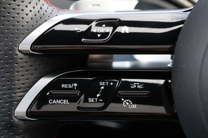 Mercedes-Benz GLB 2,0 200d 4MATIC AMG Premium Plus