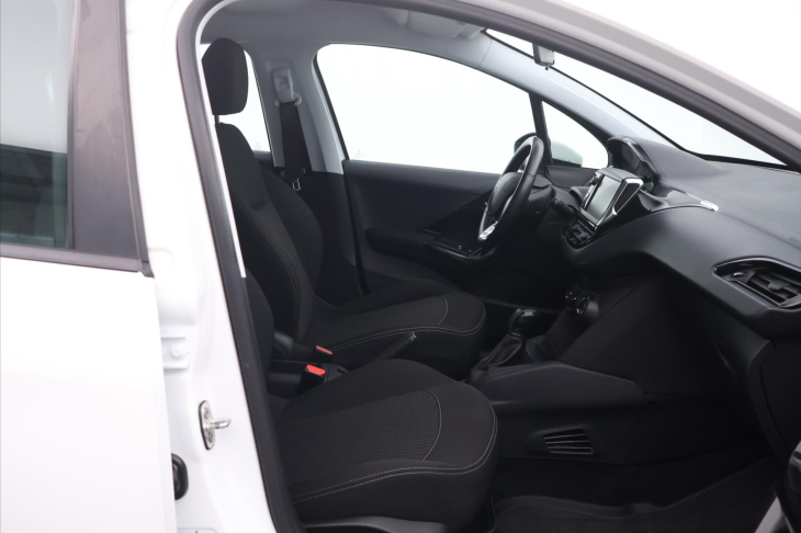 Peugeot 208 1,2 PureTech Klima CZ 1.Maj.