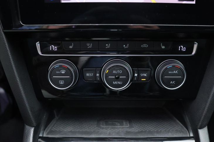 Volkswagen Passat 2,0 TDI 110kW DSG Elegance