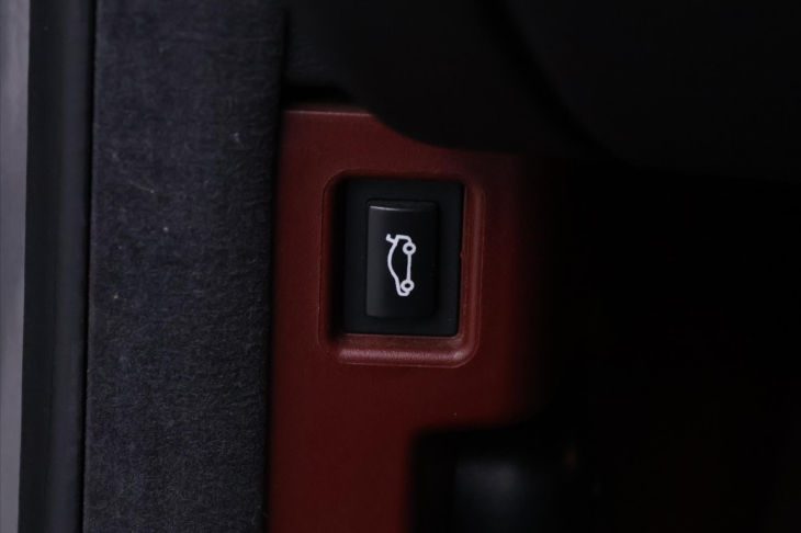 BMW Řada 6 3,0 635da 210kW CZ Kůže