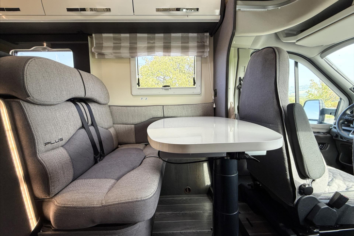 CI Caravans International Ostatní 2.0 CI Magis Plus 84 CZ DPH obytný automobil