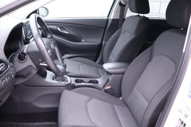 Hyundai i30 1,5 T-GDI 117kW Smart DPH CZ