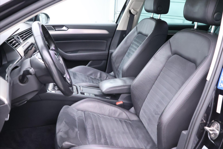 Volkswagen Passat 2,0 TDI 110kW 4M R-line LED