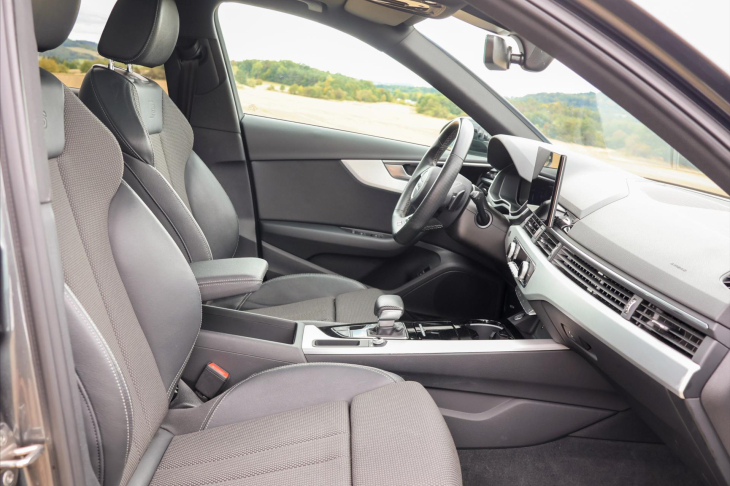 Audi A4 2,0 TFSI S-line Virtual DPH