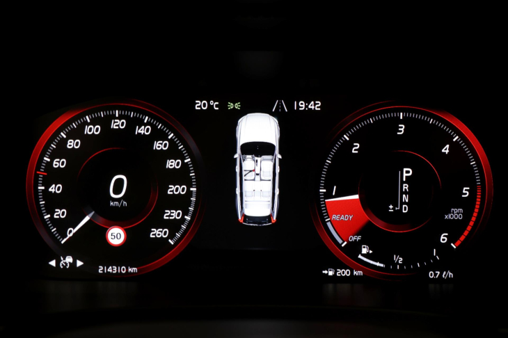 Volvo V90 2.0 D3 110kW Momentum LED