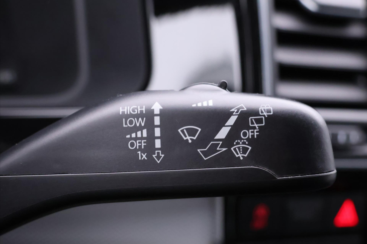 Volkswagen Multivan 2,0 TDI 150kW DSG 4M CZ Bulli